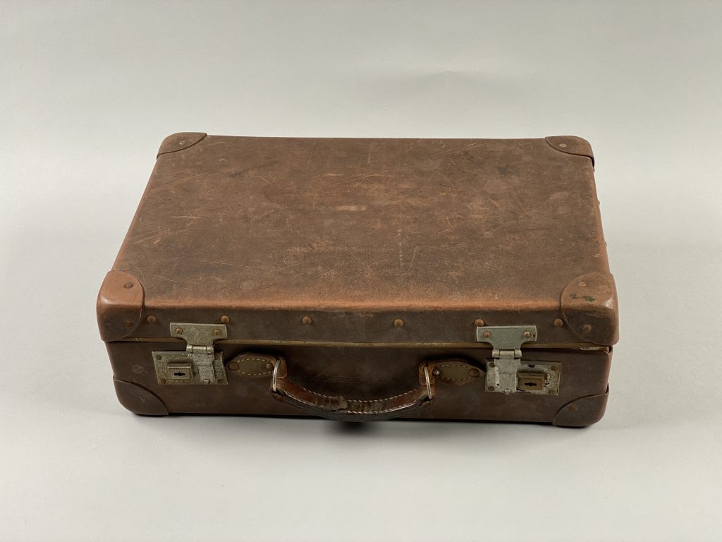 En brun resväska