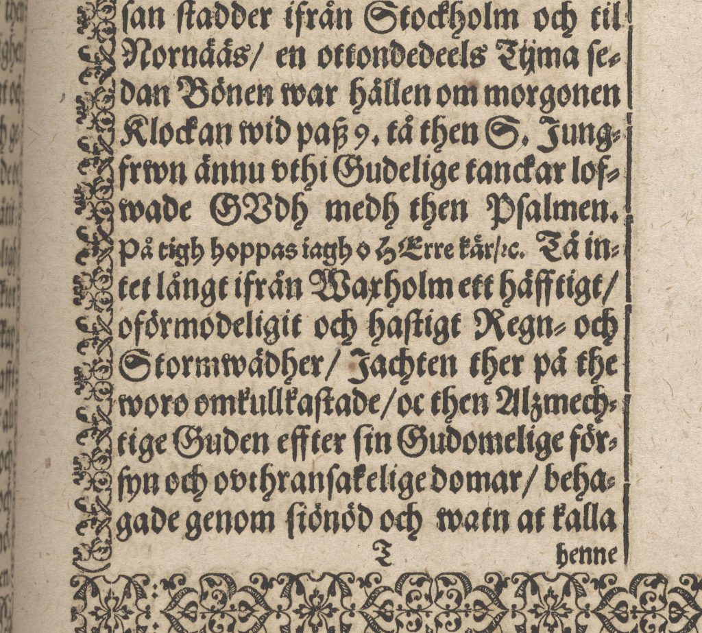 En tätskriven boksida med dekorativ ram.